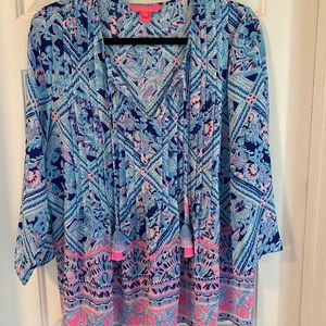NWOT. Lilly Pulitzer blouse, size M.